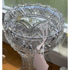 GORGEOUS ANTIQUE CRYSTAL VASE